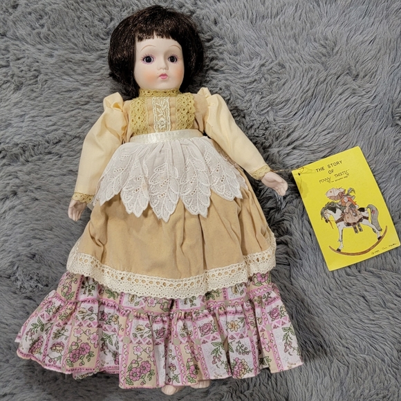 Vintage 1983 Penny Thistle Ceramic Doll - Picture 1 of 7